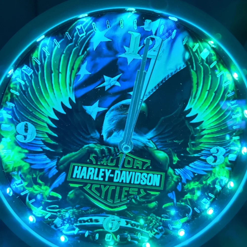 Harley Davidson real man eagle clock
